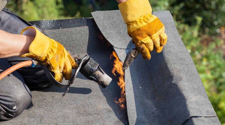 Professional flood damage restoration services in East Fultonham, OH